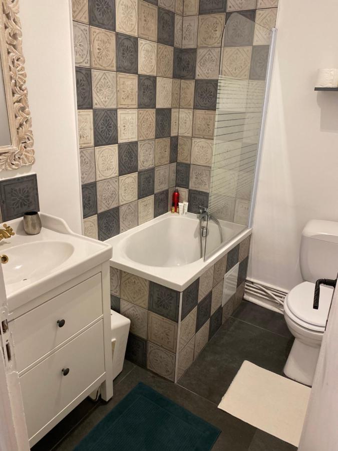 Propre Spacieux Renove Pratique Proche Centre มองต์ซู-เลส์-มินส์ ภายนอก รูปภาพ