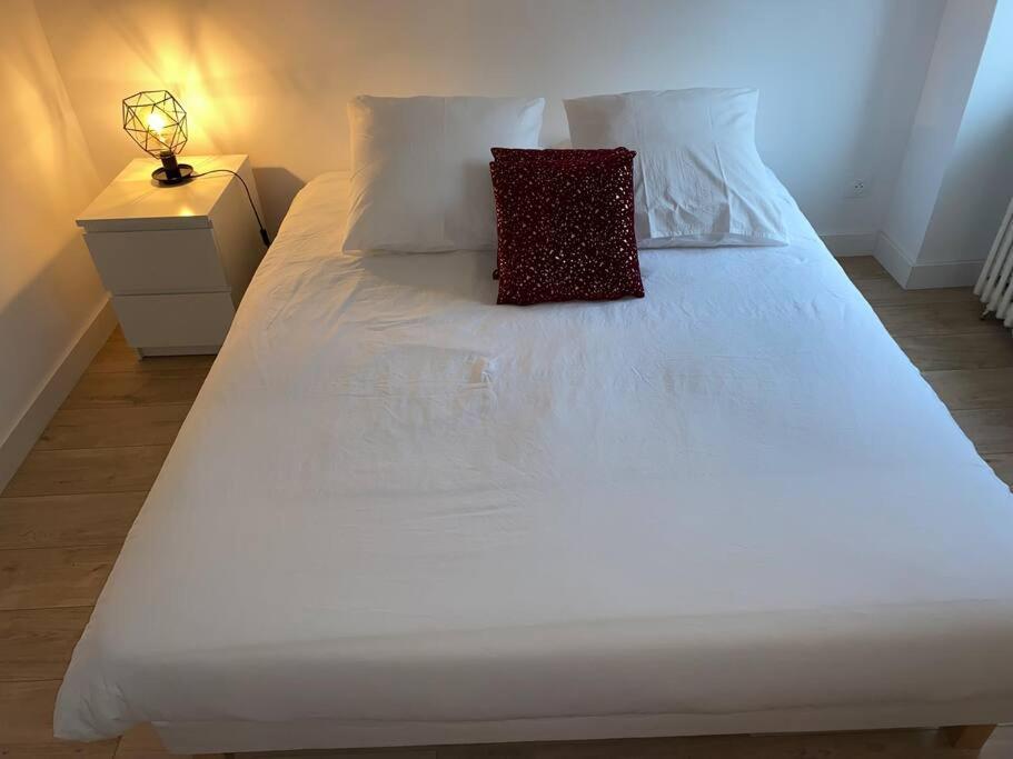 Propre Spacieux Renove Pratique Proche Centre มองต์ซู-เลส์-มินส์ ภายนอก รูปภาพ